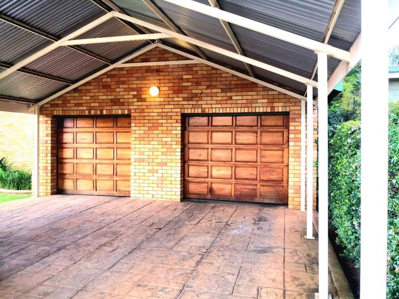 5 Bedroom Property for Sale in Stilfontein North West